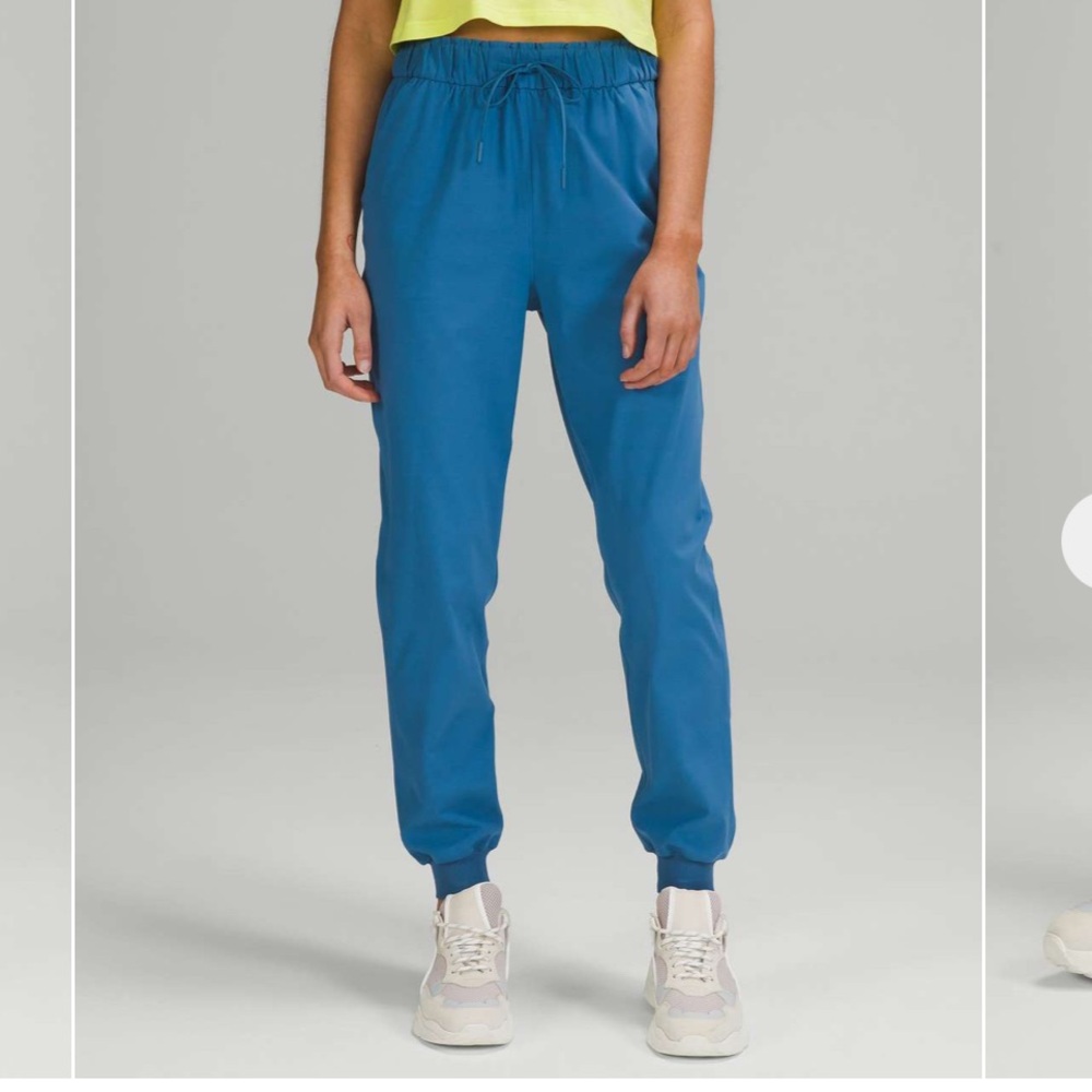 Lululemon Stretch High-Rise Jogger